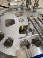 Machine de remplissage rotative automatique 2026 pour miel, yaourt et café, et machine de scellage pour l'emballage de liquides alimentaires