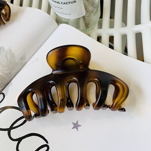 Nouvelle pince à cheveux géométrique en plastique de style européen et américain, élégante et simple, pince requin polie, accessoire <span class=keywords><strong>capillaire</strong></span> pour femme - Product Image 2