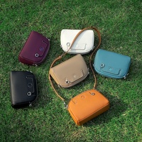 Vente en gros Fashionista Femme Cuir Véritable Sacs à Bandoulière Dames Mode Bandoulière Petit Sac à Bandoulière Polyvalent Filles Personnalisé