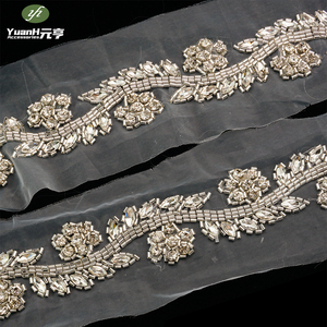 Nueva tendencia hecha a mano 3D patrón Floral <span class=keywords><strong>Crystal</strong></span> Clear Rhinestone Beaded Lace Trim para accesorios de ropa DIY - Product Image 2