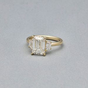 แหวนซ้อนดีไซน์ทันสมัยจาก Gemnel ประดับเพชรทรงสี่เหลี่ยมคางหมูและทรงสี่เหลี่ยมจัตุรัสเพาะเลี้ยงในห้องปฏิบัติการ - Product Image 5