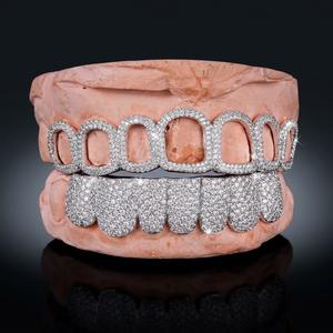 Cubierta de Dientes Postizos Personalizada con Microincrustaciones de Moissanita de Corte Brillante, Estilo Hip Hop Punk, Plata de Ley Chapada en Oro, Unisex - Product Image 3
