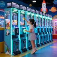 Vente en gros de jouets à pièces World Mini Machine à griffes Jouet cadeau Poupées Grabber Arcade Grue Griffe Prix Distributeur automatique