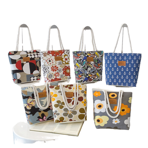 Bolso de <span class=keywords><strong>Hombro</strong></span> de Lona para Mujer, Estilo Étnico Artístico, Gran Capacidad, Moderno, con Patrón de Letras Impresas, Venta al Por Mayor - Product Image 4