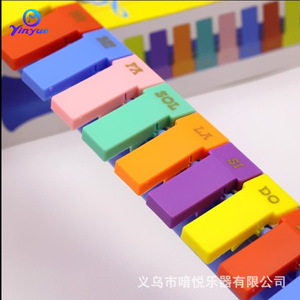 Melódica Arcoíris de 13 Teclas Yinyue para Niños, Juguete Educativo, Instrumento Musical de Plástico con Orificios de Sonido, Edad 5-7 Años - Product Image 5