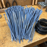 Attache-câble auto-bloquante multifonctionnelle 4,8x300mm ETFE (Tefzel) avec plage de température de -60°C à 200°C pour le regroupement de câbles