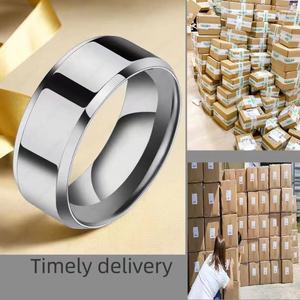 Alta Qualidade Black Titanium Stainless Steel <span class=keywords><strong>Ring</strong></span> Classic New Design Wedding Jewelry para Homens e Mulheres para o Noivado - Product Image 4