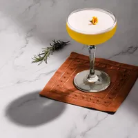 Serviettes de cocktail en lin à pois suisses, logo personnalisé imprimé pour les cadeaux promotionnels d'hôtel, serviettes de cocktail en lin 6*6 pouces