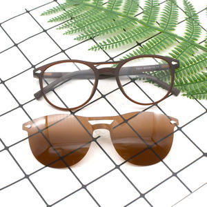 Venta al por mayor Unisex Azul PC Marco Gafas de <span class=keywords><strong>sol</strong></span> <span class=keywords><strong>con</strong></span> gris UV400 <span class=keywords><strong>Lentes</strong></span> polarizadas Imanes de moda Protección solar - Product Image 6