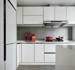 Armoires de <span class=keywords><strong>cuisine</strong></span> modernes en laque blanche avec plan de travail <span class=keywords><strong>noir</strong></span>, ensemble d'armoires de <span class=keywords><strong>cuisine</strong></span> modulaires en forme de L sur mesure pour la rénovation de la maison - Product Image 3