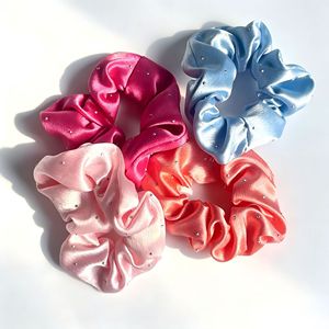 Chouchous en satin style coréen avec strass, élastiques à cheveux étoilés en diamant thermocollé pour femmes - Product Image 1