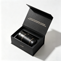 Boîte rigide à fermeture magnétique avec texture gaufrée, logo estampé à chaud et insert découpé sur mesure pour bouteille d'eau