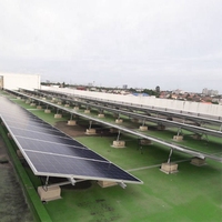 Cadre de support de module PV pour installation sur toit plat Supports photovoltaïques montés verticalement Système de montage de panneaux solaires