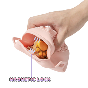 OEM/ODM Puppy Eco-friendly <b>Silicone</b> <b>Waterproof</b> Dog Feeding bag outdoor Portable Treat Holder - Product Image 2