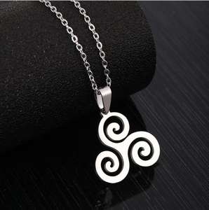 Kalung serigala remaja mode Triskele Triskelion simbol Irlandia Allison Argent tiga Spiral liontin Celtics perhiasan wanita grosir - Product Image 2