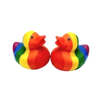 Mini canards en caoutchouc arc-en-ciel mignons, jouets de bain très populaires, décorations pour fêtes à la piscine