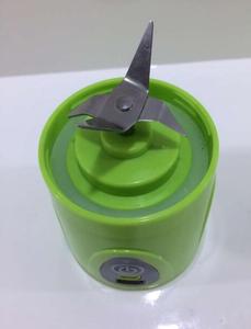 เครื่องปั่นน้ำผลไม้พกพาแบบชาร์จไฟได้ USB กำลังสูง 380 มล. ใช้ได้ทั้งนอกบ้านและในรถ พร้อมที่เขย่าแบบ<span class=keywords><strong>มือ</strong></span>ถือ ลดราคาพิเศษ - Product Image 2