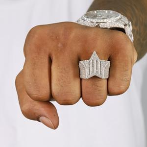 Offre Spéciale Bague de Joaillerie Fine Personnalisée en Or Blanc avec Moissanite VVS Taille Baguette et Diamants Sertis Effet Glacé, Motif Étoile Rayée, pour Hommes et Femmes - Product Image 6