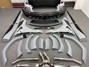 Kit carrosserie M Style en fibre de carbone sèche pour <span class=keywords><strong>Lamborghini</strong></span> <span class=keywords><strong>Urus</strong></span> : pare-chocs avant, pare-chocs arrière, aileron arrière, capot, garde-boue, échappement, jupes latérales - Product Image 4