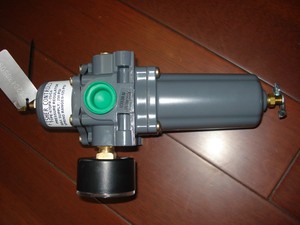 Régulateur en acier inoxydable 67DS 67DSR anti-corrosion à action directe pour la réduction de pression sur les plateformes offshore au gaz - Product Image 4