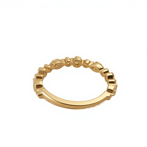 Marquesa y corte redondo Moissanite Half Eternity Wedding Band para mujer - Product Image 1