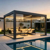 Pergola bioclimatique en aluminium à cantilever avec toit à lames motorisées à déport étendu pour patio latéral de villa