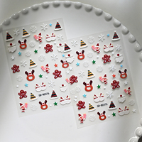 Autocollants pour ongles de Noël 5D autocollants en relief avec texture de Père Noël, de pain d'épices, d'élk et de flocon de neige, décorations pour manucure DIY
