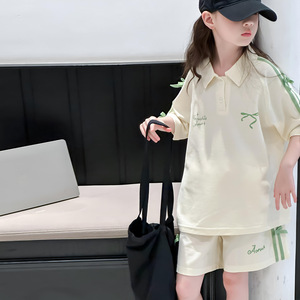 Ensemble d'été 2 pièces pour adolescente 2026 : Polo beige et short avec nœuds gris - Product Image 2