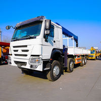 Nouveau camion-grue mobile SINO HOWO de 15 tonnes de Chine, camion 8X4 avec grue à flèche télescopique à vendre