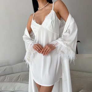 2025 nuovo prodotto <span class=keywords><strong>bianco</strong></span> <span class=keywords><strong>raso</strong></span> in piuma Patchwork camicia da notte due pezzi <span class=keywords><strong>pigiama</strong></span> donna abbigliamento da notte - Product Image 4