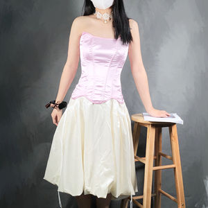 Fabuleux classique Overbust Corset avec os en plastique Soutient la colonne vertébrale sans jupe Grace Satin Tube Top Body shaper - Product Image 1