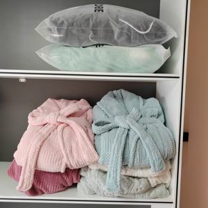 Venta al por mayor Hotel Home personalizado impreso de punto Mujeres Hombres Coral terciopelo solapa Albornoz - Product Image 2