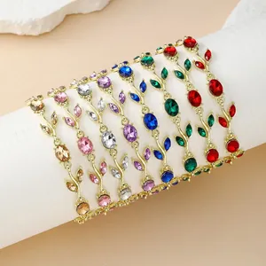Pulsera de Lujo con Microincrustaciones de Circonia, Estilo Minimalista, Accesorio con Forma de Árbol Completamente Adornado con Diamantes - Product Image 1
