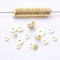 XINYU Perles entretoises plates en laiton plaqué or 18 carats, épaisseur 1 mm, 100 pièces/paquet, disques en vrac 4 mm/5 mm/6 mm/8 mm, apprêts pour bijoux de bracelet