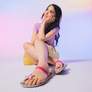 Sandalias de Mujer Modernas y Frescas en Verde Menta con Punta Abierta y Plantilla con Soporte de Arco para Uso Casual y de Verano - Product Image 2