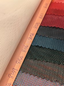 Tissu en maille pour doublure de chaussures, 100 % polyester, simple couche, personnalisable, séchage rapide, écologique, de haute qualité, fourni par l'usine - Product Image 4