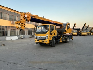 Grúa de Camión de 12 Toneladas, Grúa de <span class=keywords><strong>Tres</strong></span> <span class=keywords><strong>Ejes</strong></span> Montada en Camión para Elevación en Construcción General - Product Image 3