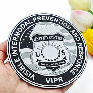 Etiquetas de Tela para Equipaje y Bolsos con Logotipo Personalizado Termoselladas en PVC, Brazaletes, Etiquetas de Goma Suave, Logotipos y Etiquetas para Cuello - Product Image 4
