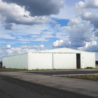 Hangar d'avion à grande portée, design moderne, structure en acier préfabriquée, galvanisé à chaud, haute résistance au vent, charge de toit élevée