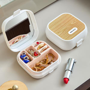 Nouvelle boîte de rangement compacte et portable, boîte de rangement pour bijoux en plastique personnalisée, petite trousse de voyage pour collier et boucles d'oreilles - Product Image 1