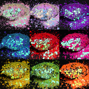Vendita all'Ingrosso Migliaia di Colori Mix di Polvere di <span class=keywords><strong>Glitter</strong></span> Esagonale da 1kg <span class=keywords><strong>Glitter</strong></span> Chunky Sfuso <span class=keywords><strong>per</strong></span> Unghie Artigianato Decorazioni in Resina e <span class=keywords><strong>Capelli</strong></span> - Product Image 2