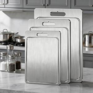 Tagliere Bifacciale in Acciaio Inox 304, Spessore 1,5 mm, Antiruggine e Antibatterico per Carne, Verdure e Formaggio - Product Image 1