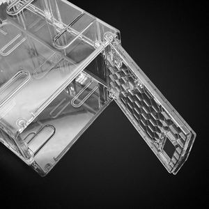 قطعة بلاستيكية عالية الجودة مصنوعة بالحقن من مادة البولي كربونات الشفافة بالكامل مع جلبة ملولبة داخلية - Product Image 4