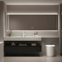 Meuble-lavabo de salle de bain moderne et minimaliste avec plan de travail en pierre frittée, armoire de salle de bain intelligente et panneau de toilette étendu
