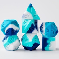 Dés à jouer DND vierges en silicone blanc et turquoise, faits à la main, écologiques, à bords coupés, 1 pièce, polyédriques, pour moulage DIY, pour jeux de rôle de table Dungeons & Dragons
