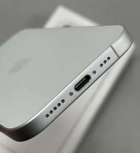 Vente en gros de téléphones Apple <span class=keywords><strong>iPhone</strong></span> 16 Plus reconditionnés d'origine, 128 Go, 8 Go de RAM, 5G mondial, débloqués, avec accessoires tiers, États-Unis - Product Image 5