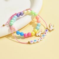 Bracelet Perlé Tendance pour Enfants Filles, Bracelet Licorne avec Breloques, Perles Colorées Lettres, Cordon Élastique Tressé, Bijou Cadeau pour Enfants