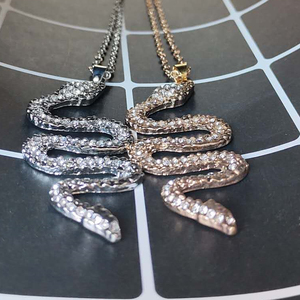 Fashion <span class=keywords><strong>Gold</strong></span> Plated Zircon Snake <span class=keywords><strong>Necklace</strong></span> Snake Pendant <span class=keywords><strong>Necklace</strong></span> für Woman - Product Image 5