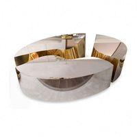 Table basse en acier inoxydable de forme spéciale
