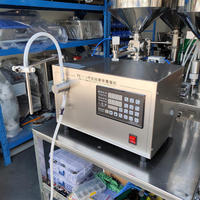 Machine de remplissage de bouteilles liquides semi-automatique de table pour petites entreprises, idéale pour l'eau et les huiles essentielles, fabriquée à Guangzhou